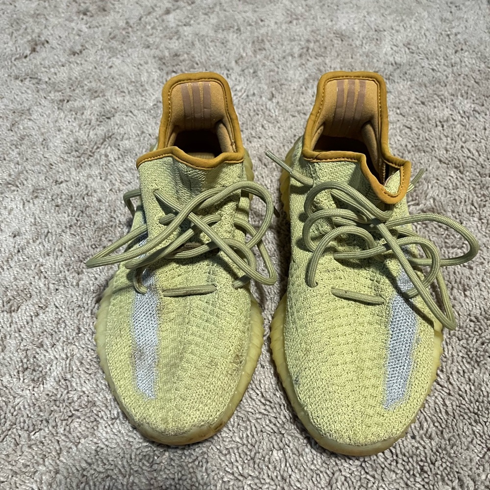Yeezys size 6